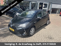 Toyota Yaris - 1.5 Hybrid Dynamic | Navigatie | Camera | Dealer onderhouden | Garantie tot 02-2030