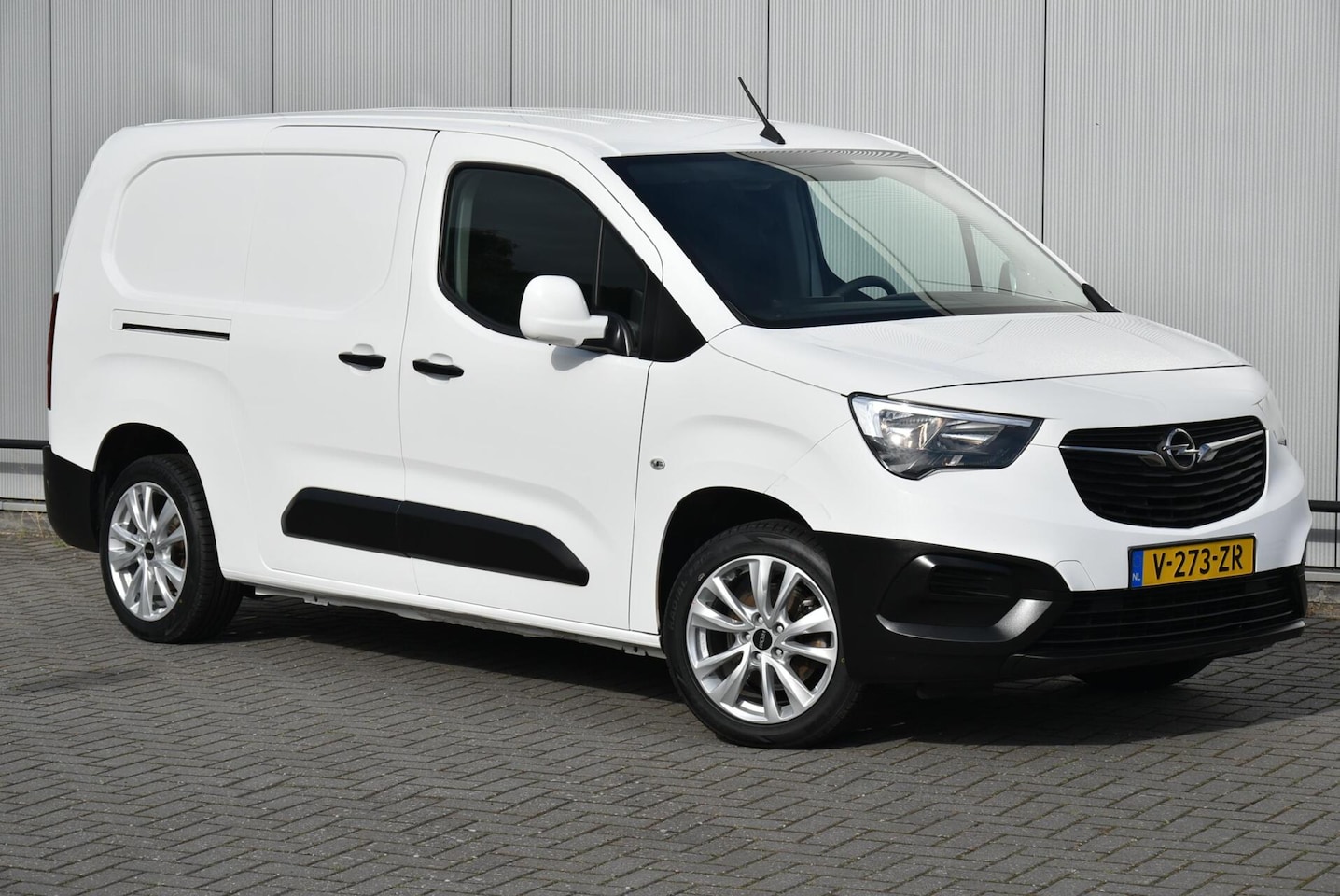 Opel Combo - 1.6D L2H1 XL E6 Airco Cruise Trekhaak inrichting - AutoWereld.nl