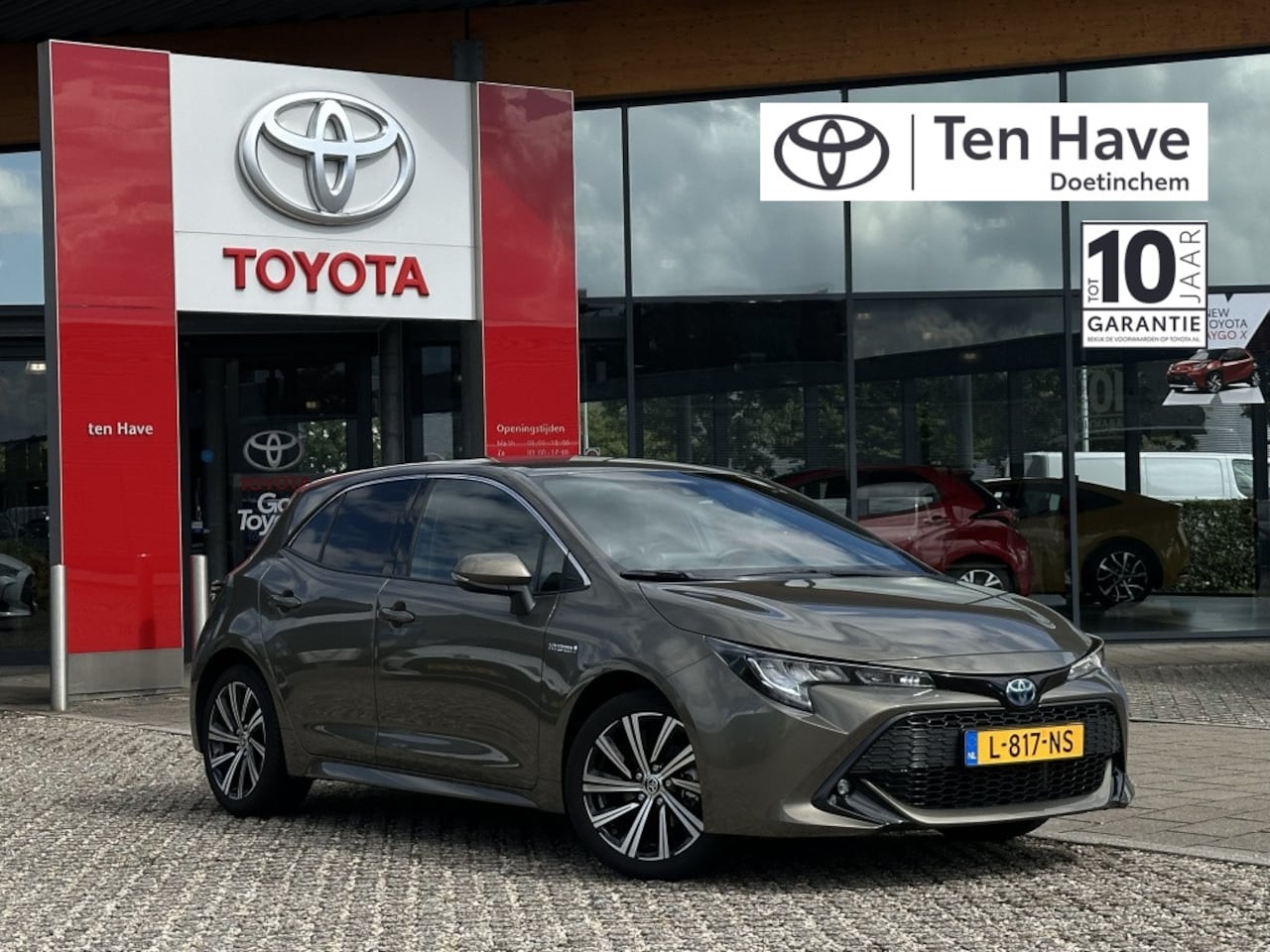 Toyota Corolla - 1.8 Hybrid Dynamic Automaat | Apple Carplay / Android Auto | Cru - AutoWereld.nl