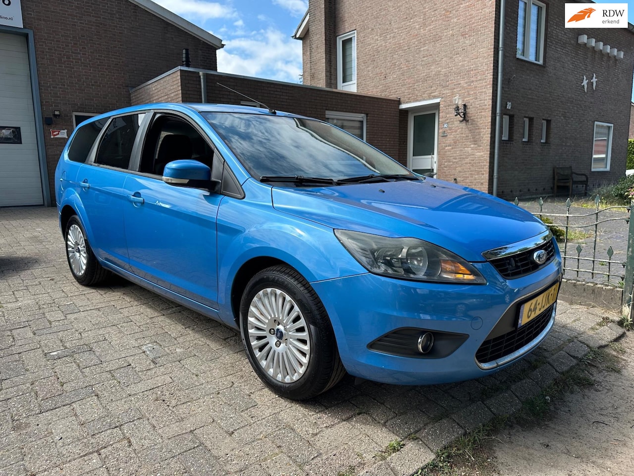 Ford Focus Wagon - 1.8 Titanium Flexi Fuel 1.8 Titanium Flexi Fuel *NIEUWE APK* - AutoWereld.nl