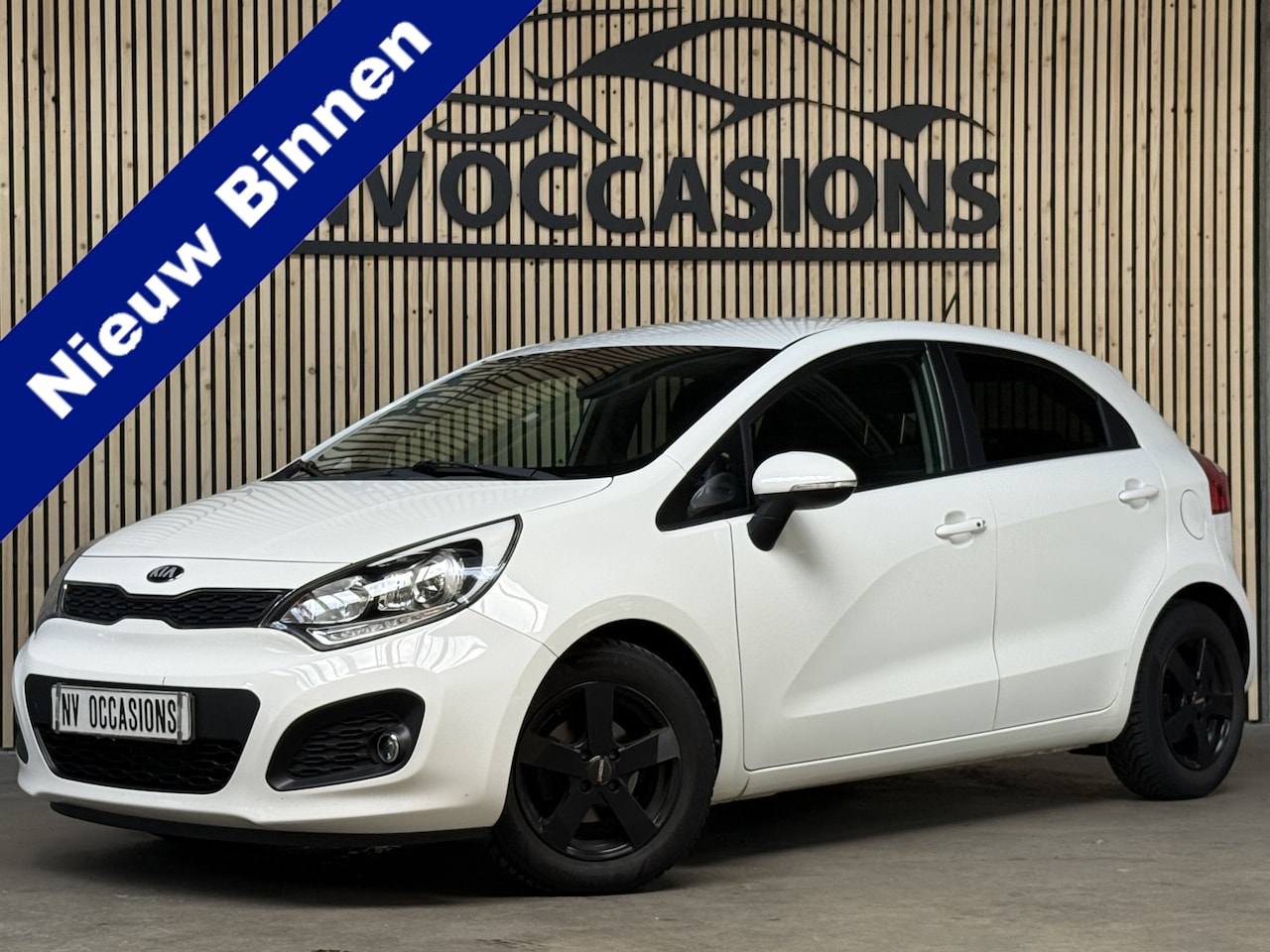Kia Rio - 1.2 CVVT Super Pack PDC/ECC/NAVI/SPORTIEF/15"/KEYLESSGO! - AutoWereld.nl