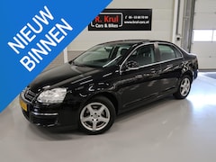 Volkswagen Jetta - 1.6 Comfortline Airco-ecc Trekhaak Cruise control Zwart metallic NAP NL-auto Boekjes aanwe