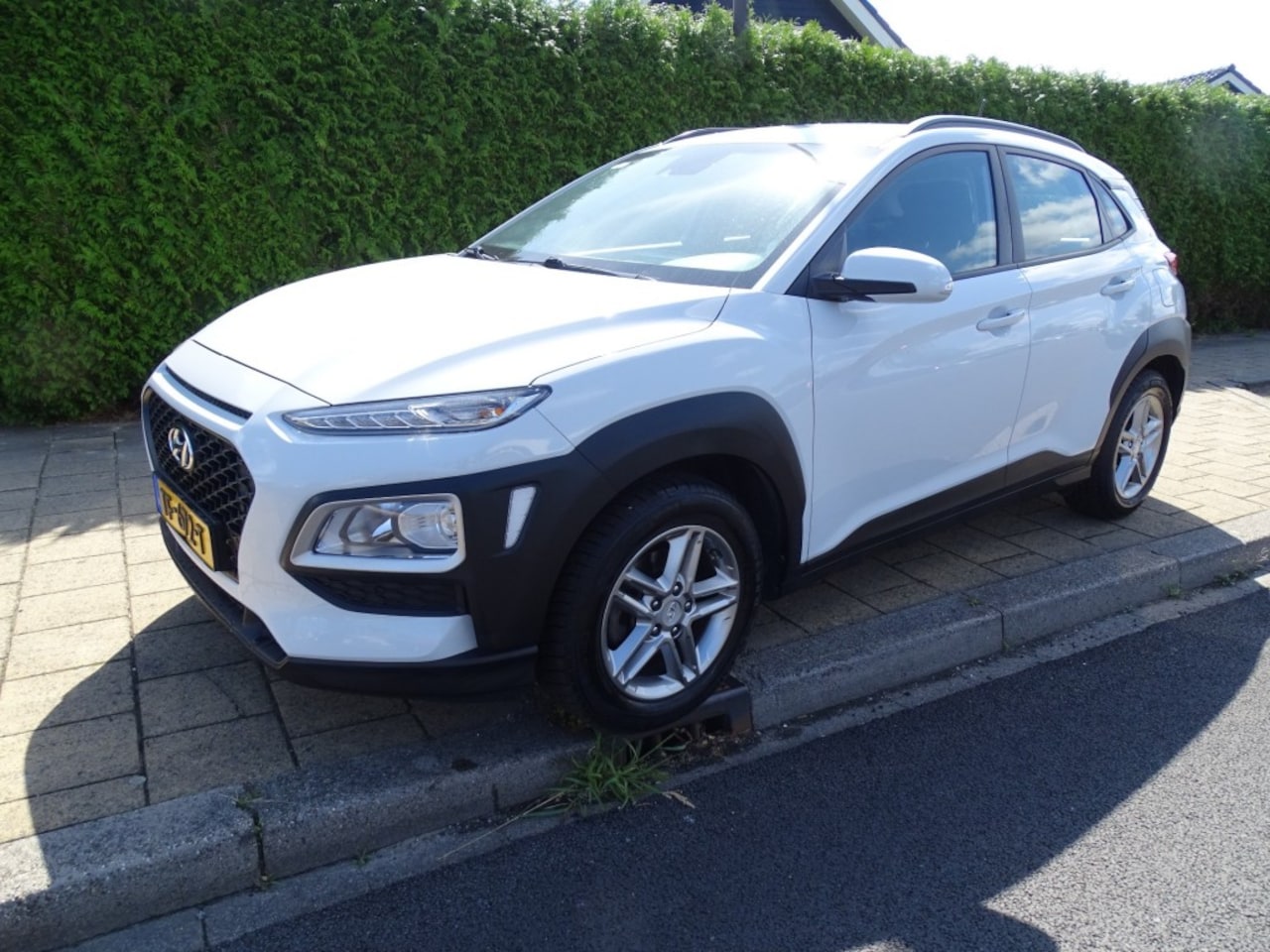 Hyundai Kona - 1.0T COMFORT-Media-Cruise-Carplay Navi-Clima-Blth - AutoWereld.nl