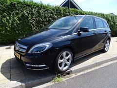 Mercedes-Benz B-klasse - 180 AMBITION-Automaat-Blth-Clima-Navigatie-Pdc