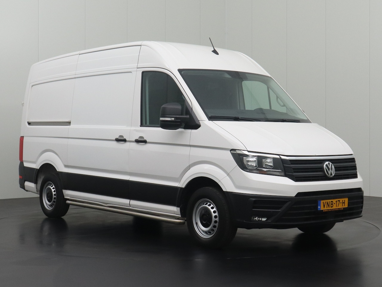Volkswagen Crafter - 2.0TDI 140PK DSG Automaat L3H3 | Navigatie | Camera | Airco | Cruise - AutoWereld.nl