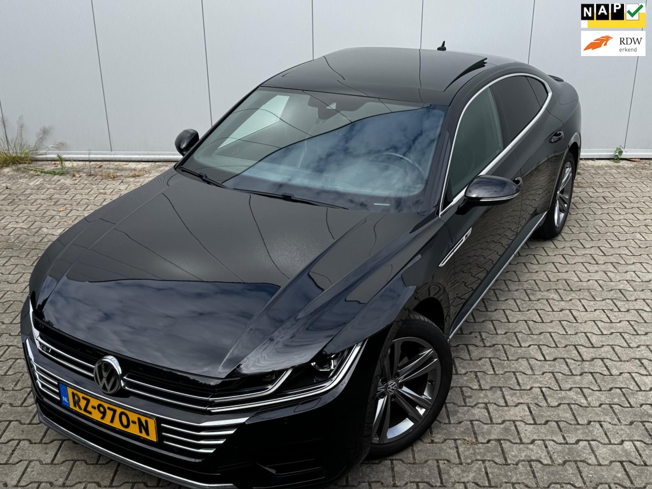 Volkswagen Arteon - 1.5TSI R-LINE PANORAMADAK VIRTUAL NAP ORIGINEEL NEDERLANDS CARPLAY ADAPTIVE CRUISE - AutoWereld.nl