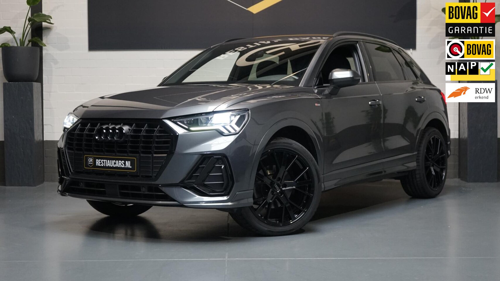 Audi Q3 - 35 TFSI 3x S-Line AUTOMAAT-ACC-CAMERA-DRIVE SELECT-HALFLEDER-MATRIX-NAVIGATIE-TREKHAAK-STO - AutoWereld.nl