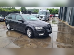 Skoda Octavia Combi - 1.6 TDI DSG MOTOR STUK
