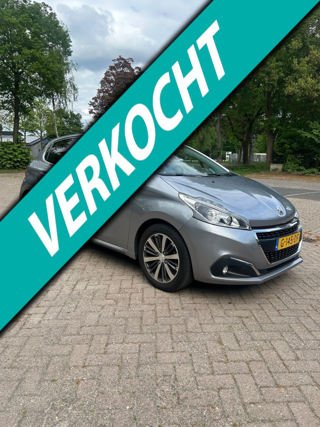 Peugeot 208 - 1.2 PureTech Allure 5 Deurs Navigatie apple carplay lage km stand - AutoWereld.nl