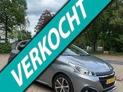 Peugeot 208 - 1.2 PureTech Allure 5 Deurs Navigatie apple carplay lage km stand