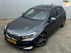 BMW 1-serie - 118i HIGH EXECUTIVE M SPORT PANORAMADAK VIRTUAL DASH NAP ORIGINEEL NEDERLANDS M PAKKET