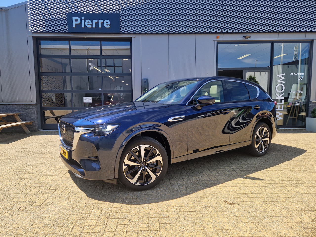 Mazda CX-60 - 2.5 e-SkyActiv 327 PHEV Takumi | CS-DA PACK | PANORAMA | TREKHAAK - AutoWereld.nl