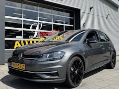 Volkswagen Golf - 1.0 TSI IQ-Drive Limited - Navigatie / Apple CarPlay I Airco I LED I PDC I 19"Sport velgen