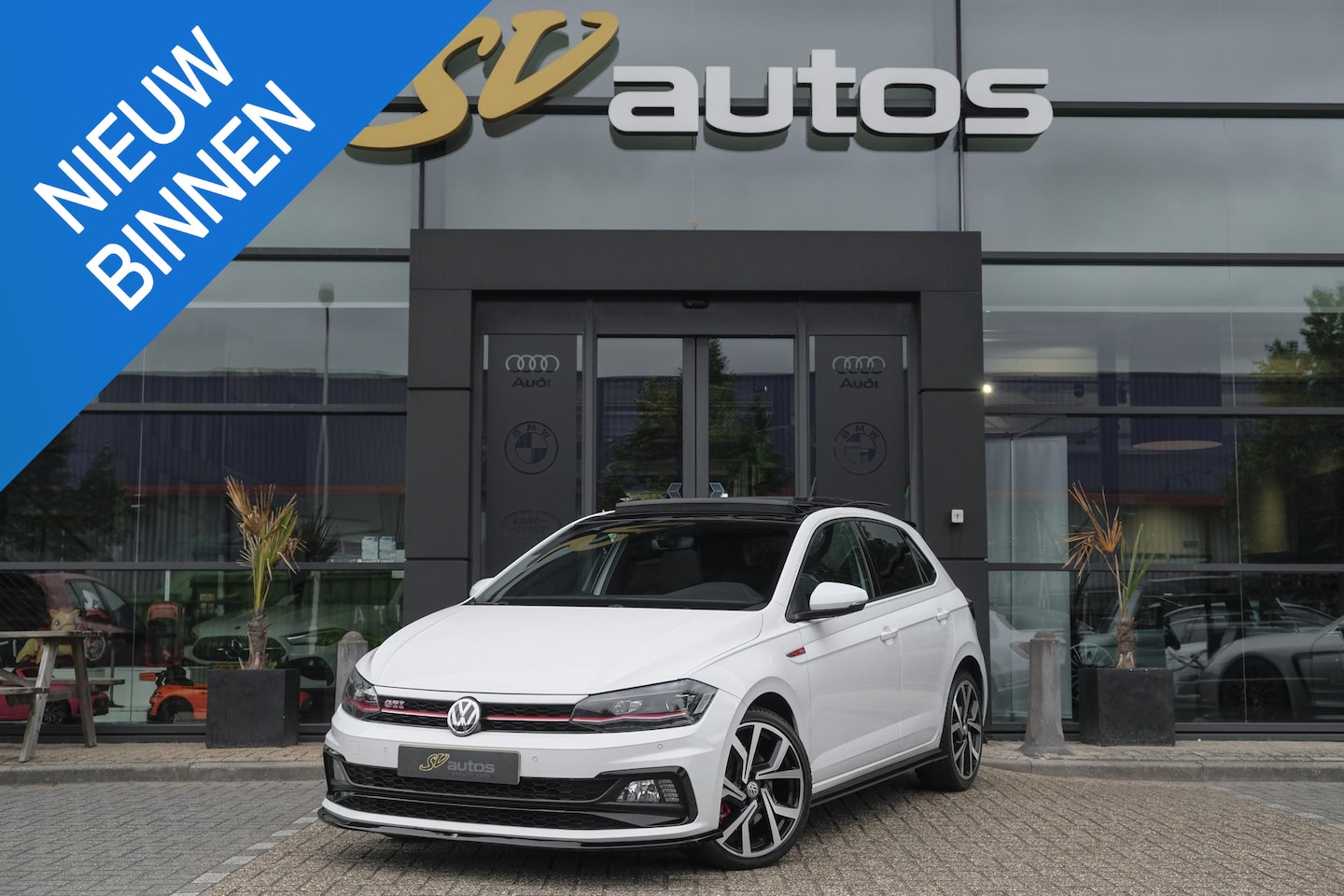 Volkswagen Polo - 2.0 TSI GTI 200pk DSG Panoramadak Virtual cockpit Full led Maxton bodykit 18" LMV - AutoWereld.nl