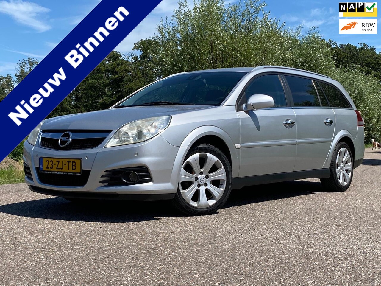 Opel Vectra Wagon - 2.2-16V Executive Automaat Leder-INT NAVI 155PK GOED ONDERHOUDEN - AutoWereld.nl