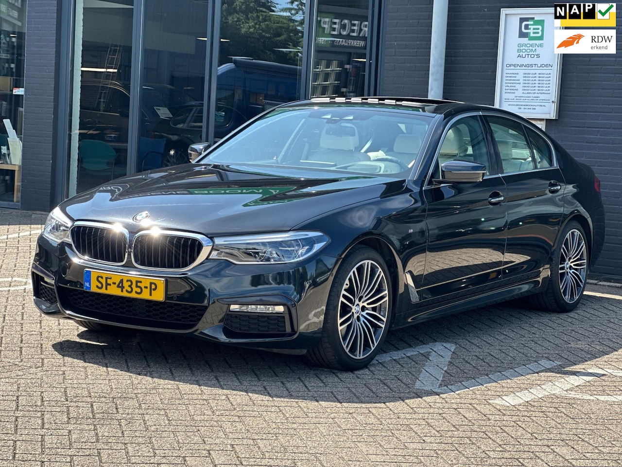 BMW 5-serie - 530i xDrive High Executive/2E EIG/PANO-DAK/CAMERA/NAVI/NL-AUTO NAP!! - AutoWereld.nl