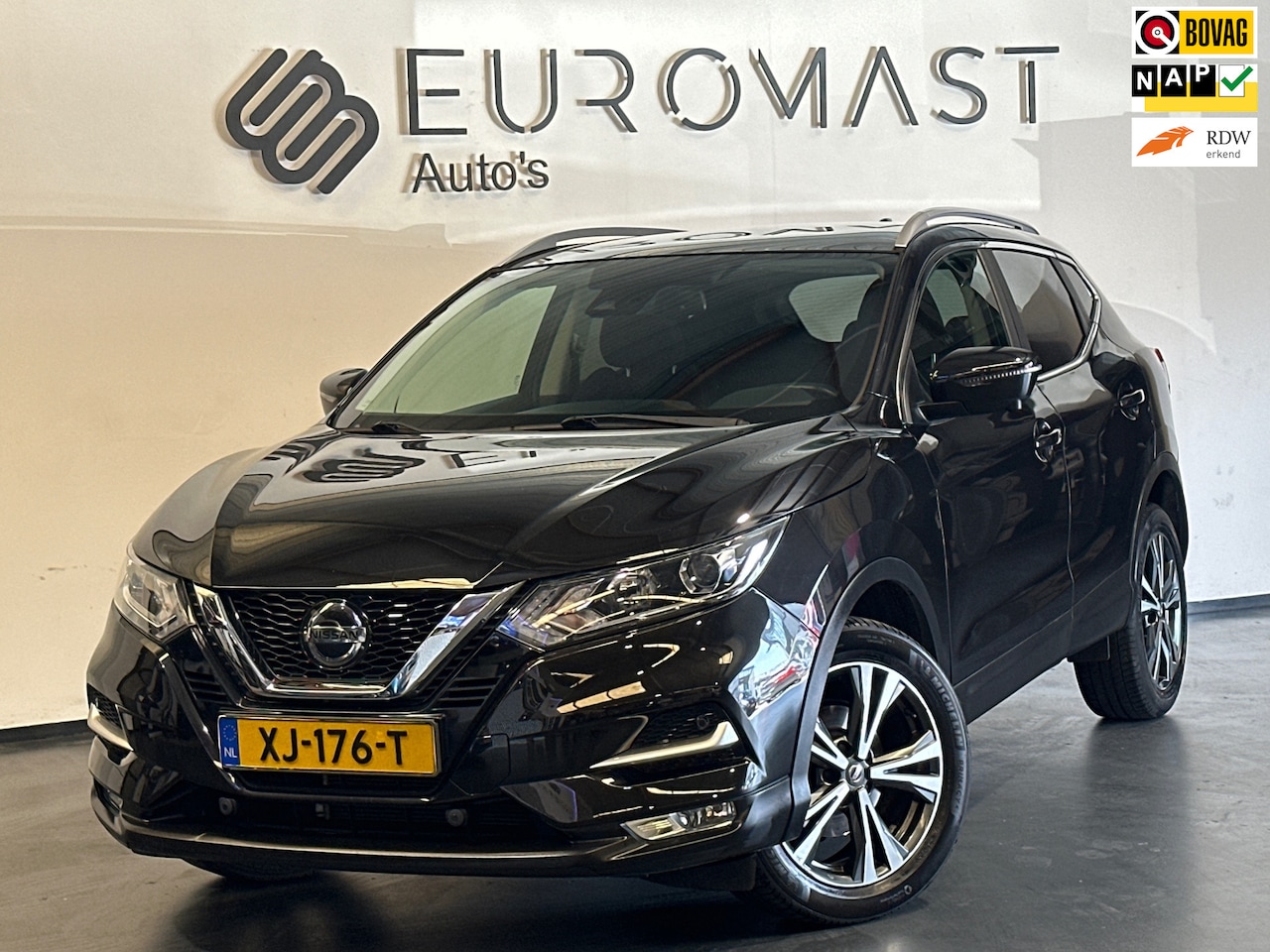 Nissan Qashqai - 1.2 N-Connecta Navi Panoramdak Cruise Airco Pdc Nieuwe Apk - AutoWereld.nl