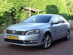 Volkswagen Passat - 1.4 TSI 2de eig. Weinig km. Navi. i.z.g.st