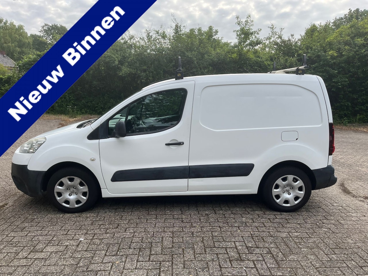 Peugeot Partner - 120 1.6 e-HDI L1 XT Profit + Distrie-riem geknapt !! Nu 1500,- - AutoWereld.nl