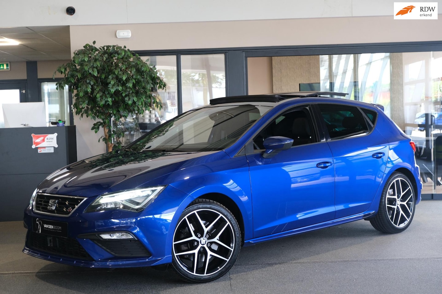 SEAT Leon - 1.8 TSI FR DSG 180 PK Pano Navi Led Leder Cruise Pdc - AutoWereld.nl