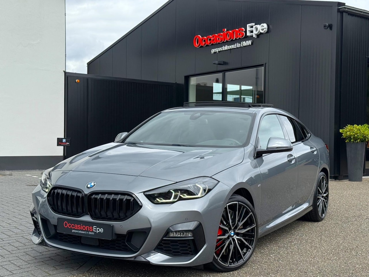 BMW 2-serie Gran Coupé - 218i M-Sport Skyscraper Grau M-Stoel - AutoWereld.nl