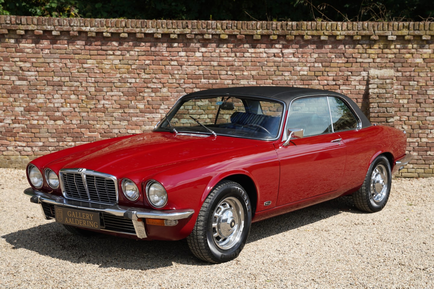 Jaguar XJ - XJ6 4.2 Coupe "Restored" Restored and rebuilt condition, Executed in Regency Red with blac - AutoWereld.nl