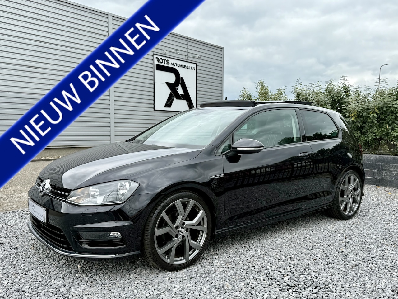 Volkswagen Golf - 1.4 TSI R-Line Panodak|Navi|Carplay|Cruis|LED Zwart - AutoWereld.nl