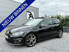 Volkswagen Golf - 1.4 TSI R-Line Panodak|Navi|Carplay|Cruis|LED Zwart