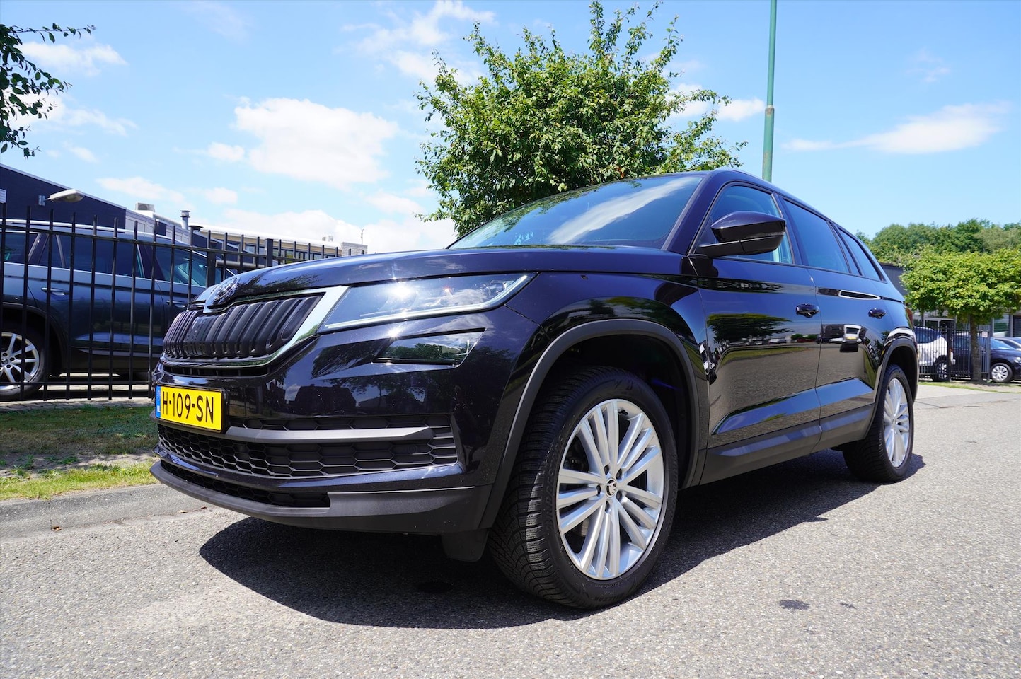 Skoda Kodiaq - 1.5 TSI Greentech ACT 150pk DSG-7 Limited Buss Editi Th afneembaar - AutoWereld.nl