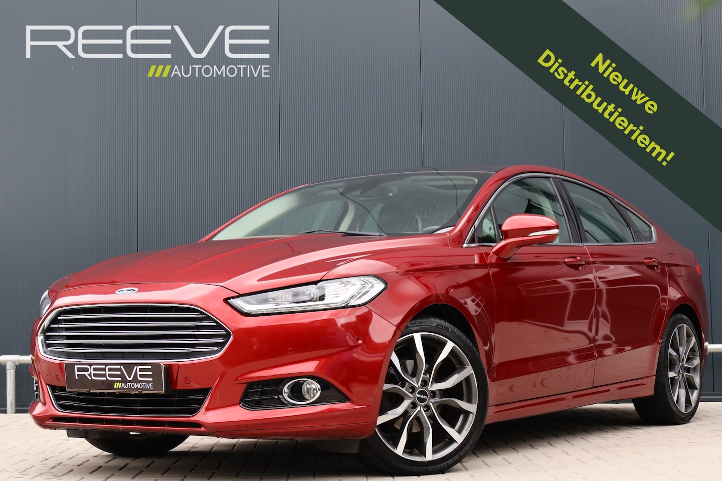 Ford Mondeo - 1.5 Titanium | Nieuwe Riem | Leer | Panoramadak | Stoelverwarming | 19 Inch | Keyless | LE - AutoWereld.nl