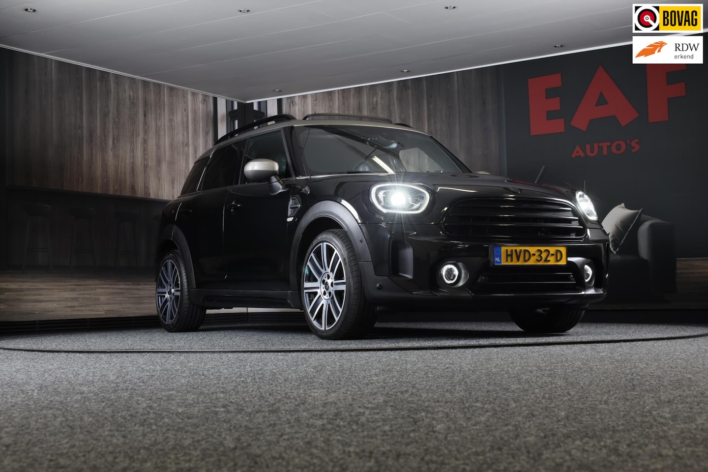 MINI Countryman - Mini 1.5 Cooper John Cooper Works / AUT / Acc / Head Up / Elek Stoelen / Camera / Memory / - AutoWereld.nl