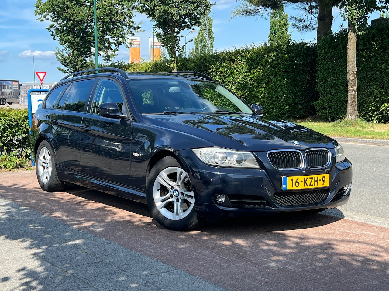 BMW 3-serie Touring - 318i Business Line *BOEKJES COMPLEET - AutoWereld.nl