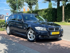 BMW 3-serie Touring - 318i Business Line *BOEKJES COMPLEET