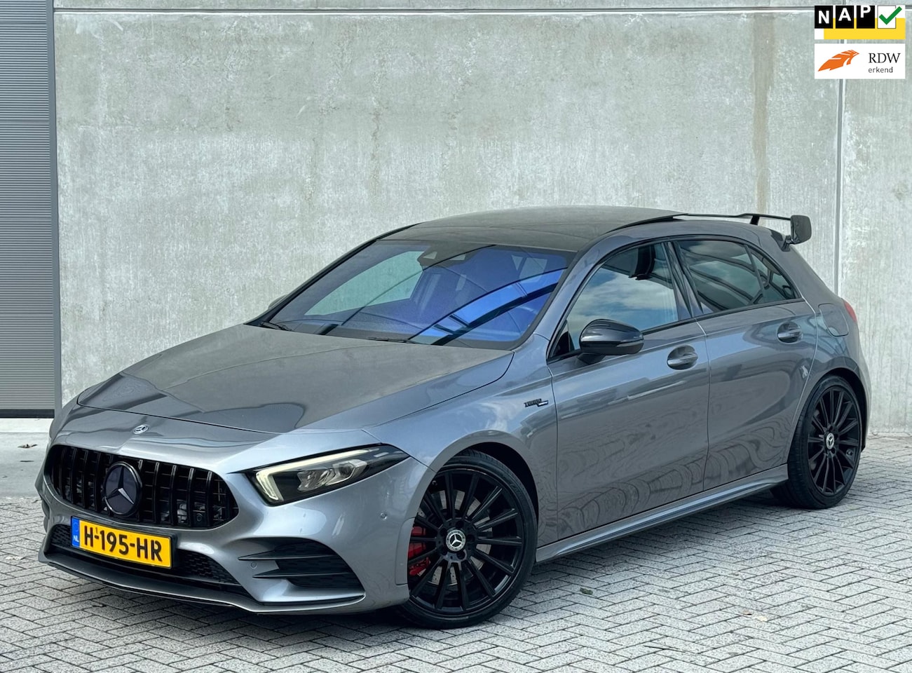 Mercedes-Benz A-klasse - 250 AMG A35 224pk 2019 PANO|SFEER|19” - AutoWereld.nl