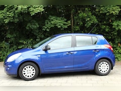 Hyundai i20 - 1.2i i-Drive APK bij aflevering Leuke auto