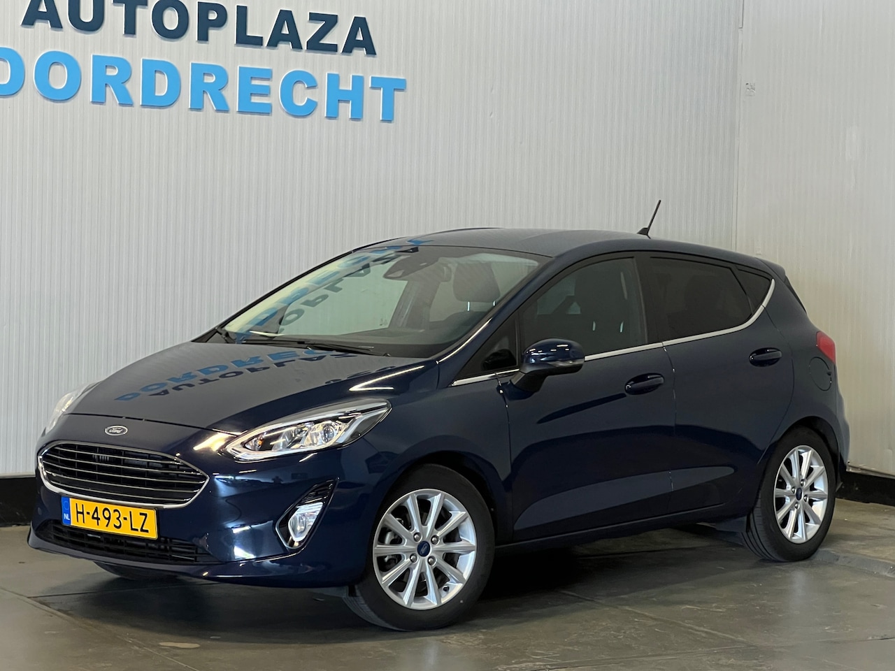 Ford Fiesta - 1.0 EcoBoost Titanium|1e Eigenaar|Led|PDC|Carplay|Dealer Onderhouden - AutoWereld.nl