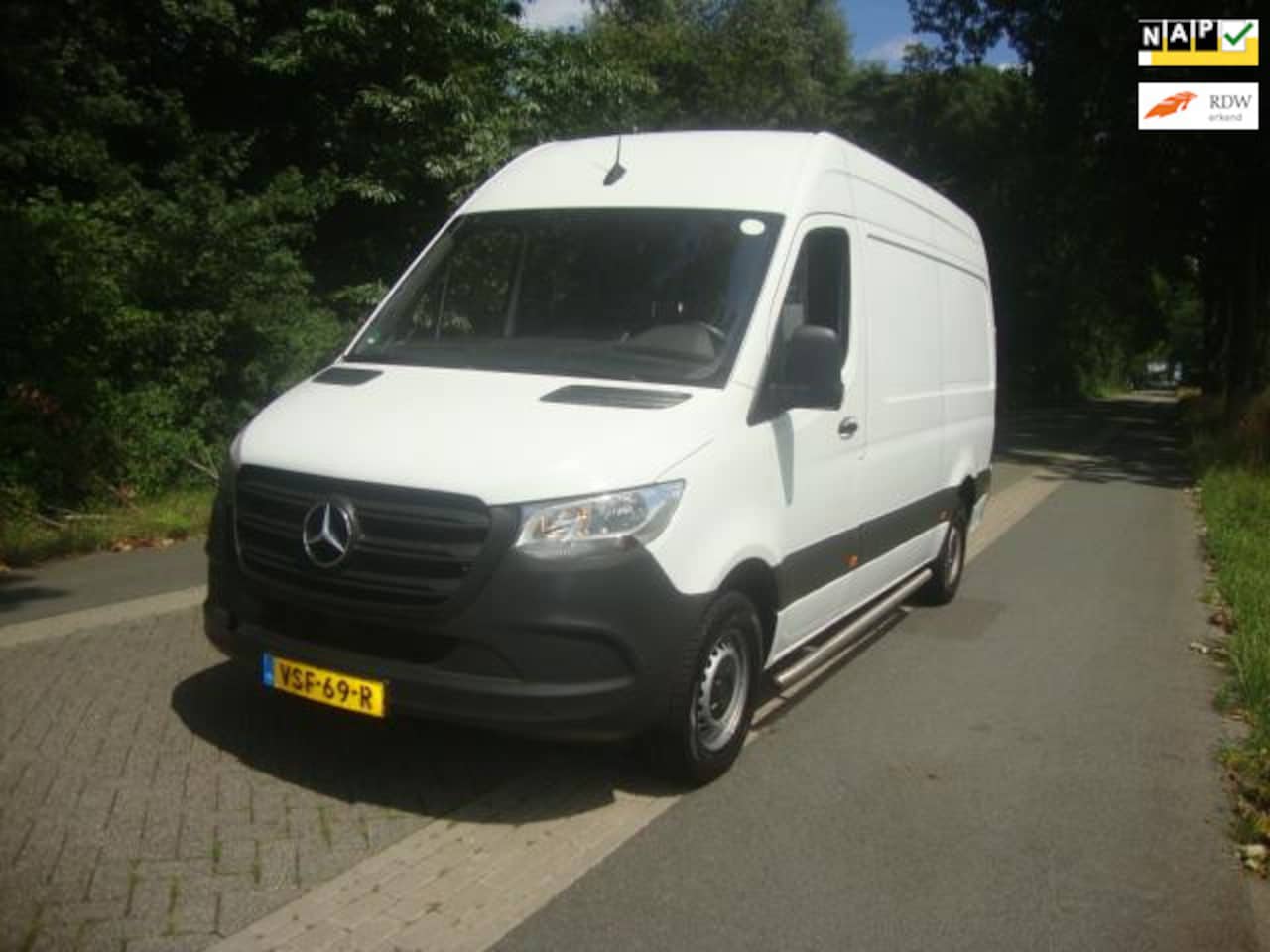Mercedes-Benz Sprinter - 311 1.9 CDI L2H2 RWD 311 1.9 CDI L2H2 RWD - AutoWereld.nl