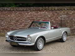 Mercedes-Benz SL-klasse Cabrio - 280 Pagode "Silver Grey over Maroon" "Bare metal"-restored and rebuilt, Elegant color sche