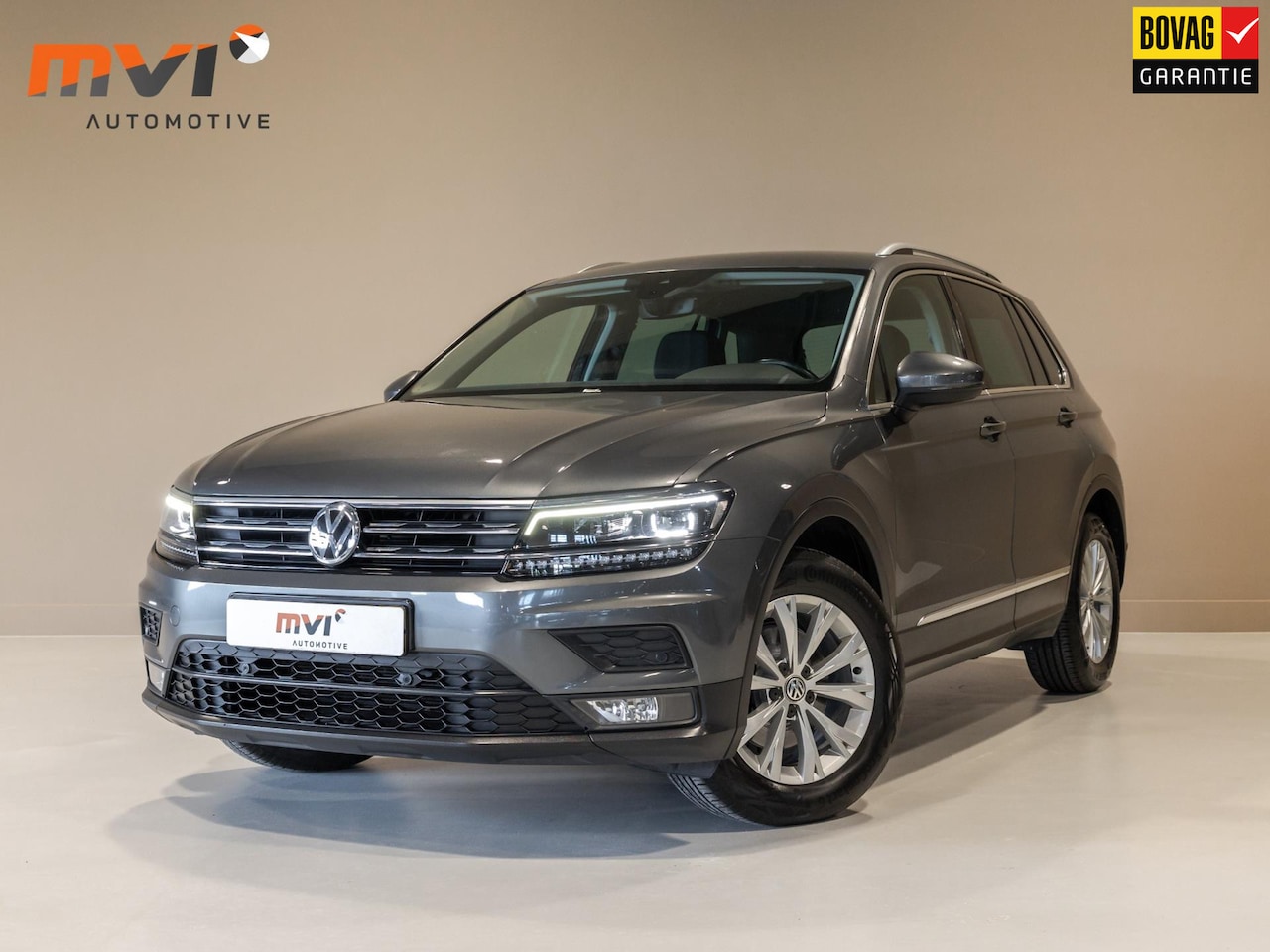 Volkswagen Tiguan - 1.4 TSI ACT Comfortline Business / 150pk / Trekhaak / Keyless / Adaptieve cruise control / - AutoWereld.nl