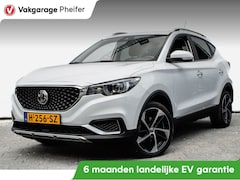 MG ZS - EV Luxury 45 kWh Panaoramdak/ Leer/ Camera/ Carplay/ Navigatie/ Stoelverwarming/ Dab/ Blin