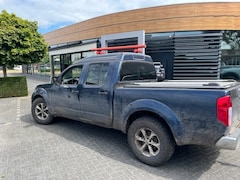 Nissan Navara - 2.5 TD 4x4 LE Double Cab 5 pers EXPORT ONLY PRICE € 4.750 EXCL GEARBOX ENGINE GOOD - CHASS