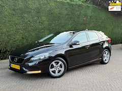 Volvo V40 - 1.6 D2 Momentum /6BAK/GLAZENDAK/PDC/RIJDTGOED/