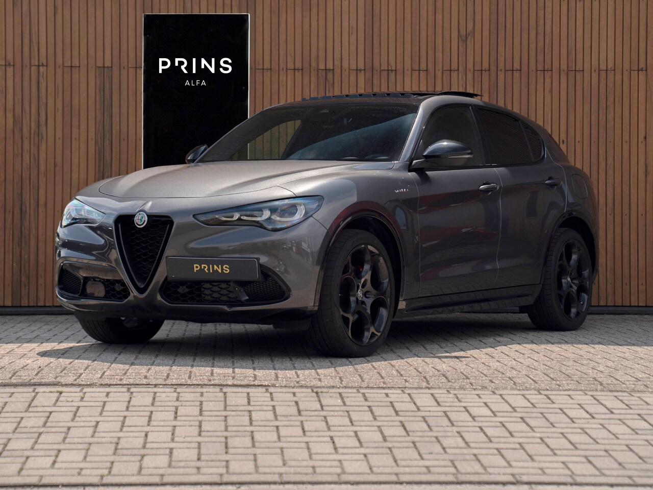 Alfa Romeo Stelvio - 2.0T GME AWD Veloce 280pk | Pano-dak | Harman/Kardon | Adapt. cruise - AutoWereld.nl
