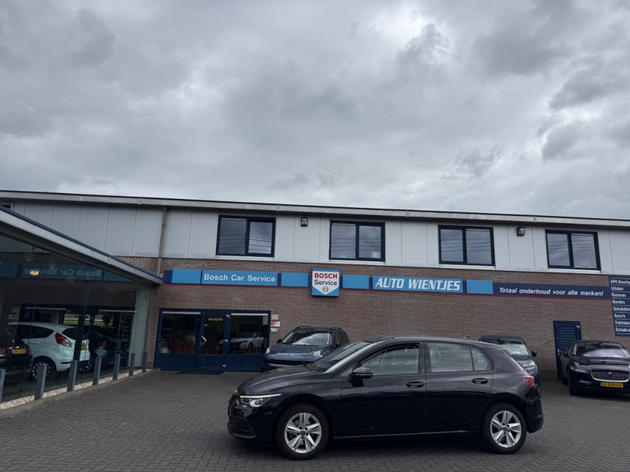 Volkswagen Golf - 1.5 TSI | Life Business 5-Drs | Airco-Ecc | Navi | Virtual - AutoWereld.nl