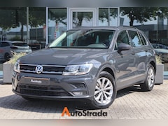 Volkswagen Tiguan - 1.5 Comfortline TSI 130pk | Navi | Climate | Carplay | Adaptive | DAB | Sensoren |