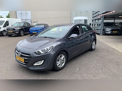 Hyundai i30 - 1.6 GDi Comfort | Automaat | Trekhaak (afneembaar) | Navigatie