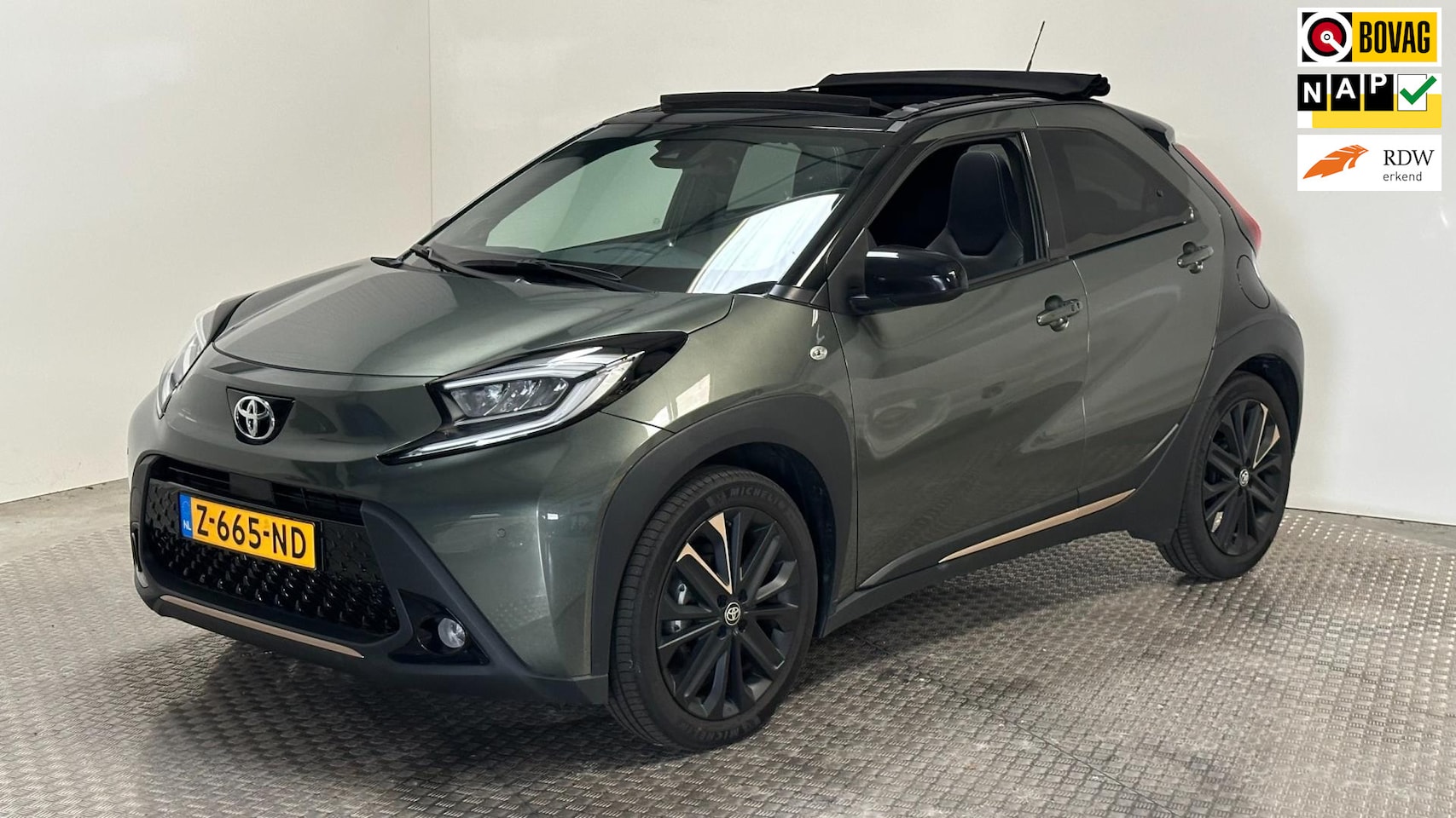 Toyota Aygo X - 1.0 VVT-i MT Premium 1.0 VVT-i MT Premium - AutoWereld.nl