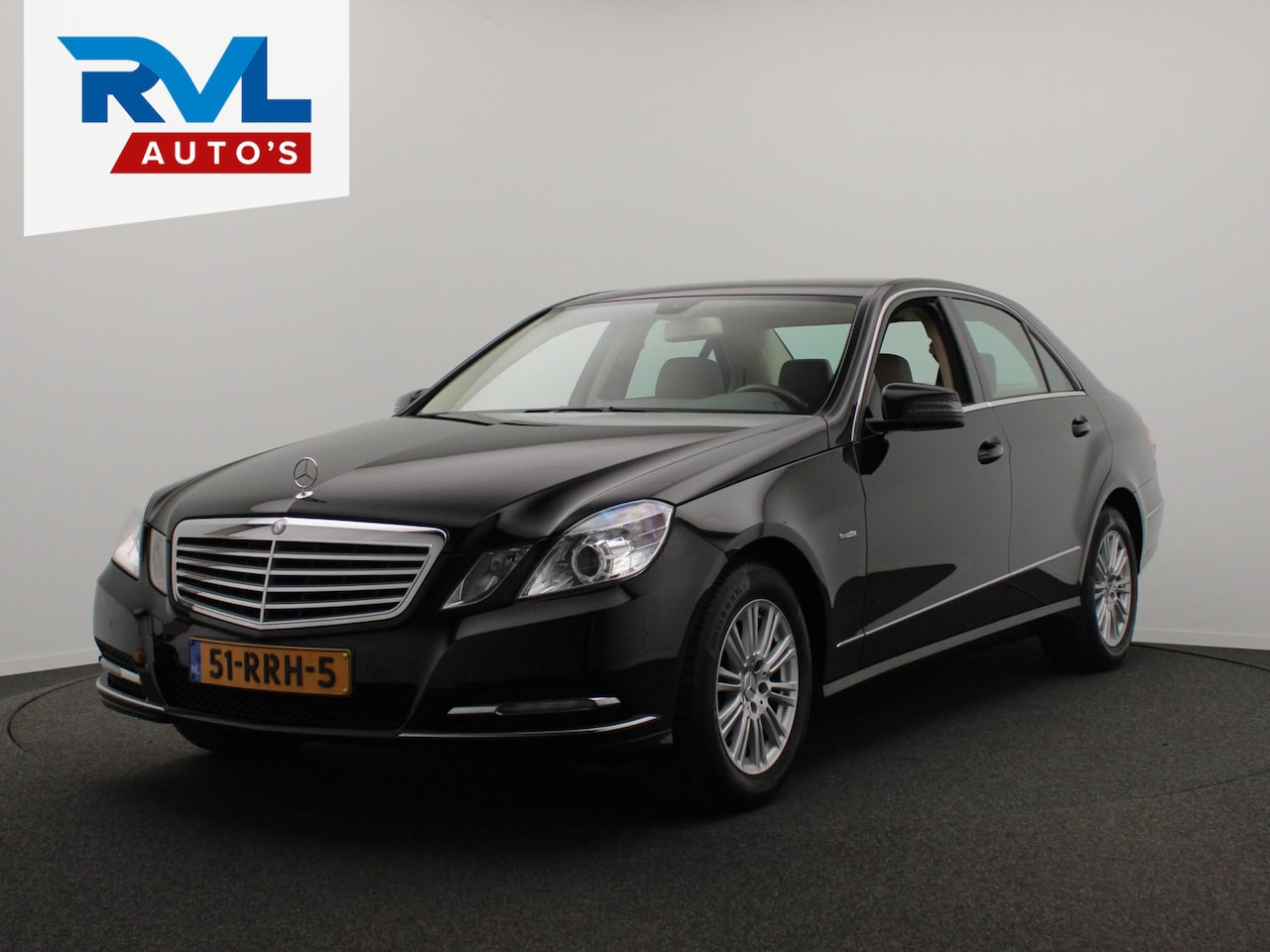 Mercedes-Benz E-klasse - 200 CGI Business Class Elegance * Origineel Nederlands * Trekhaak Leder Navigatie - AutoWereld.nl