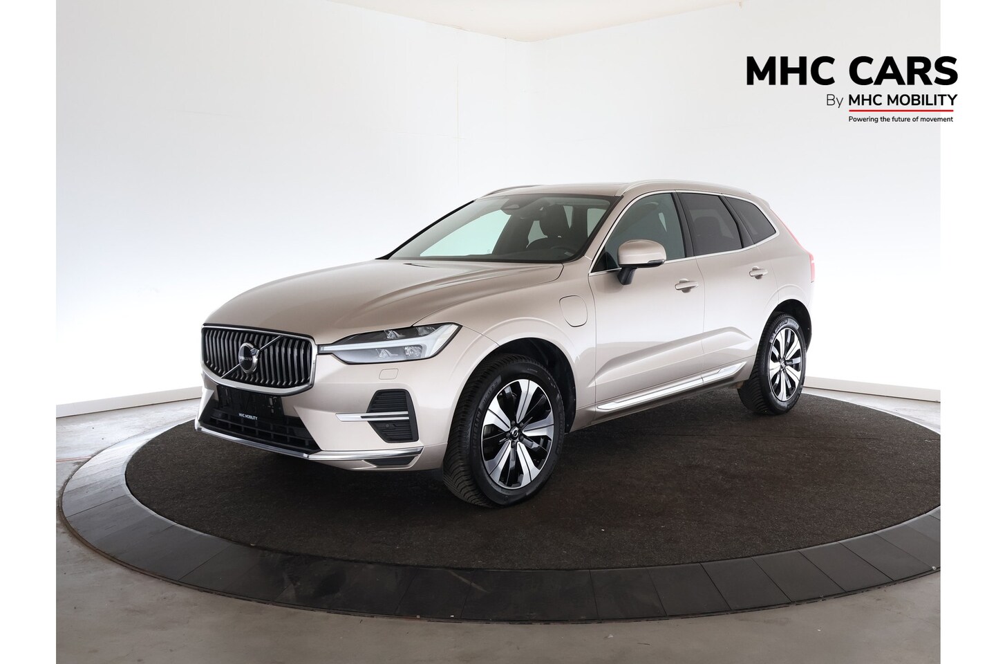 Volvo XC60 - 2.0 T6 Plug-in hybrid AWD Plus Bright | Trekhaak | Leder | Navi | - AutoWereld.nl