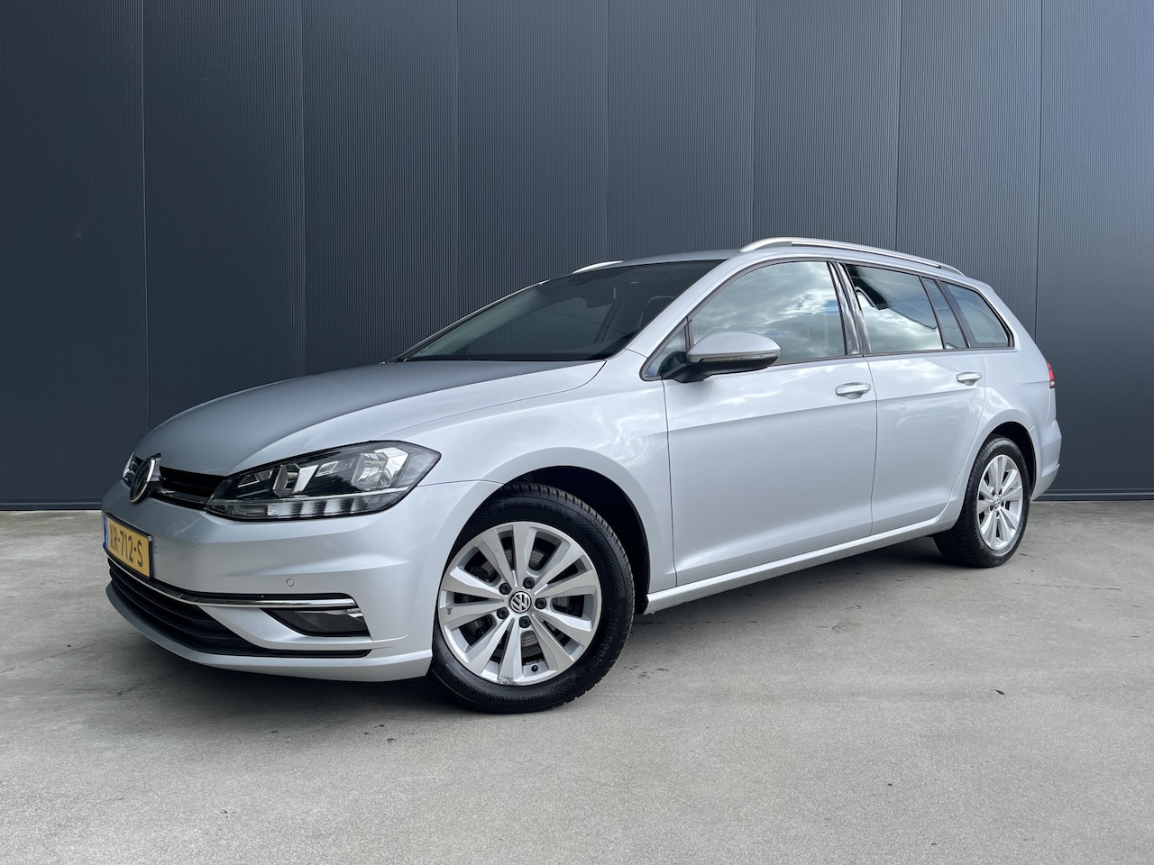 Volkswagen Golf Variant - 1.6 TDI Comfortline ADAPT CRUISE MASSAGE STOEL LED NAVI ECC - AutoWereld.nl